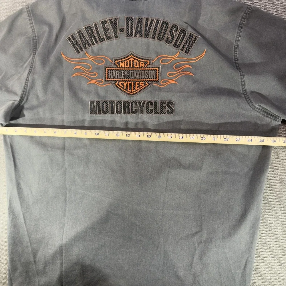 Harley-Davidson Shirt Mens 2XL Gray Short Sleeve Button Front Flame Back Graphic